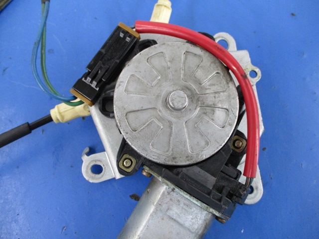 фото №4, Sentra b14 4d подъемник стекло перед правый 2pin