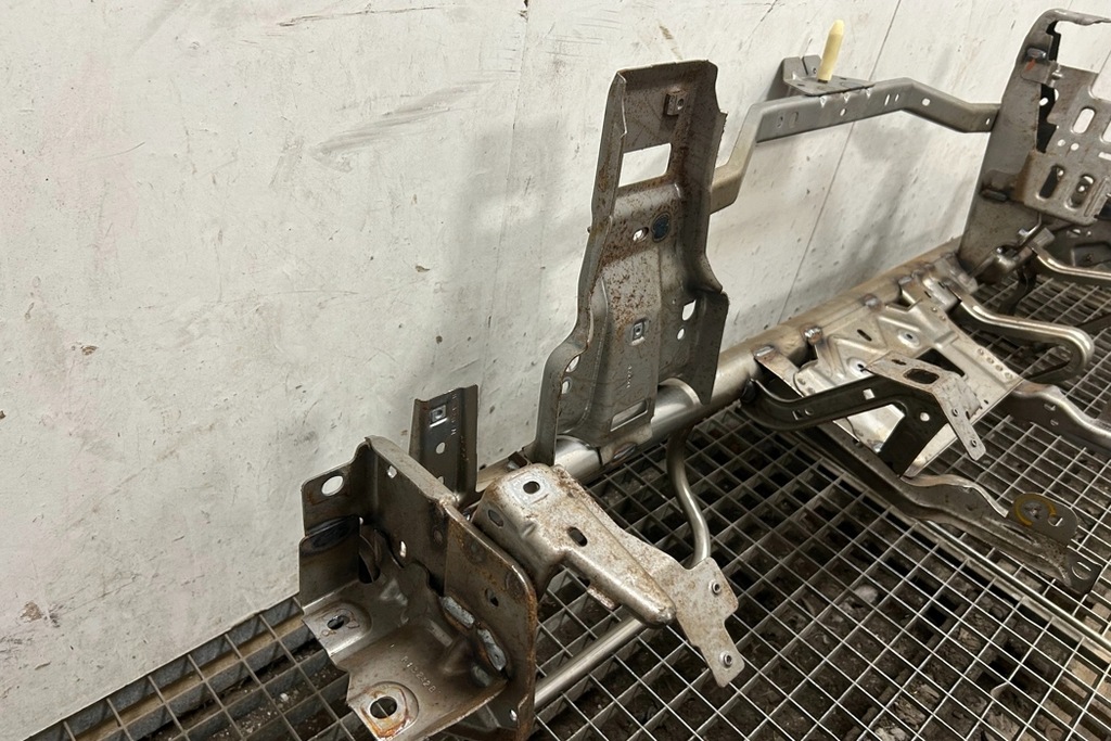 фото №9, Каркас консолі chevrolet camaro 20934038 3.6l бензиновий 241kw 2014