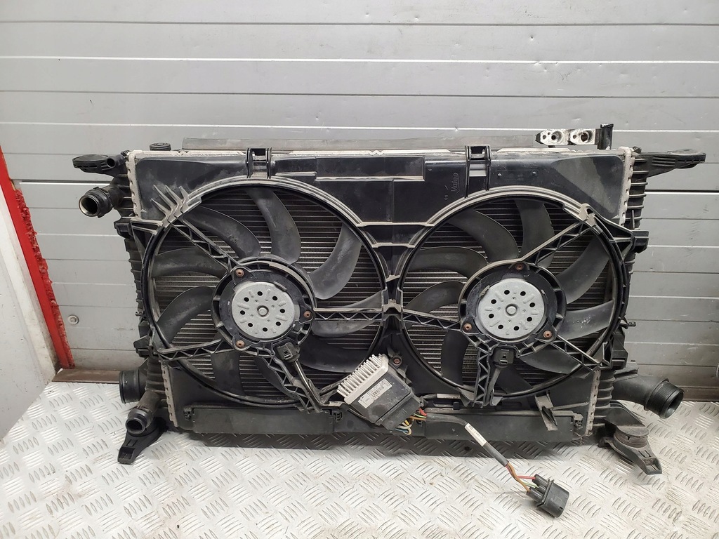 фото №8, Audi q3 8u 8k0959501g с передний радиатор wody