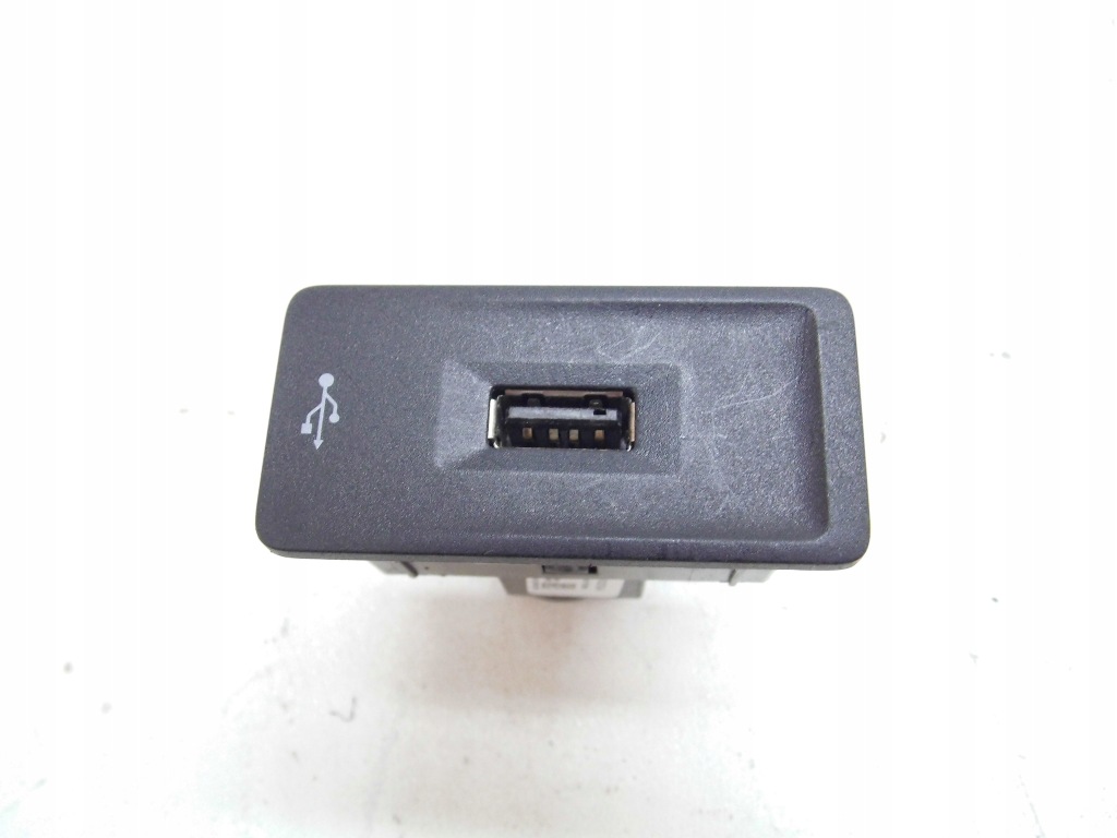 фото №1, Роз'єм port usb 5q0035726m vw golf vii lift оригінал