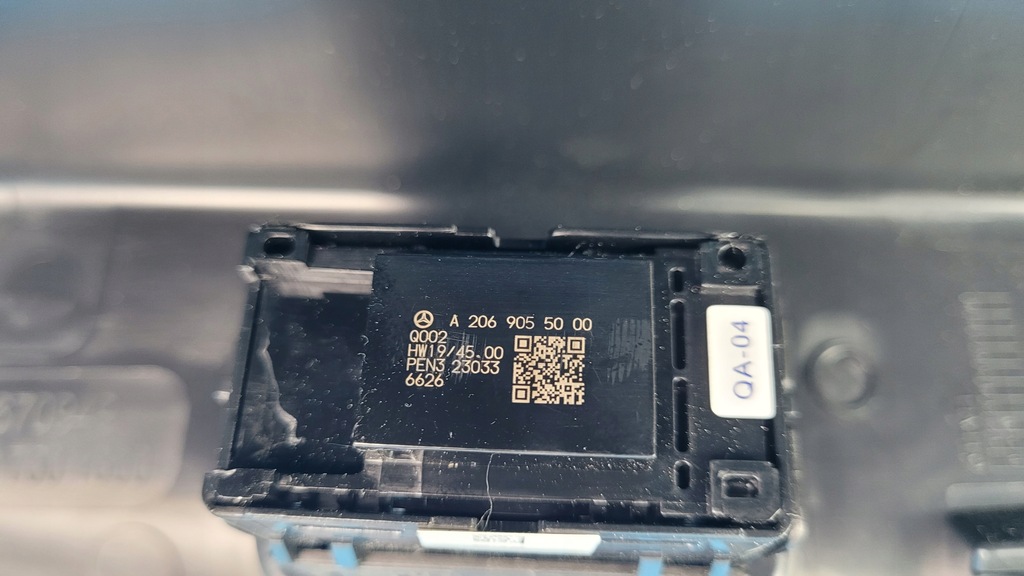 фото №12, Mercedes w206 c200 23r молдинг кришки багажника a2067501800