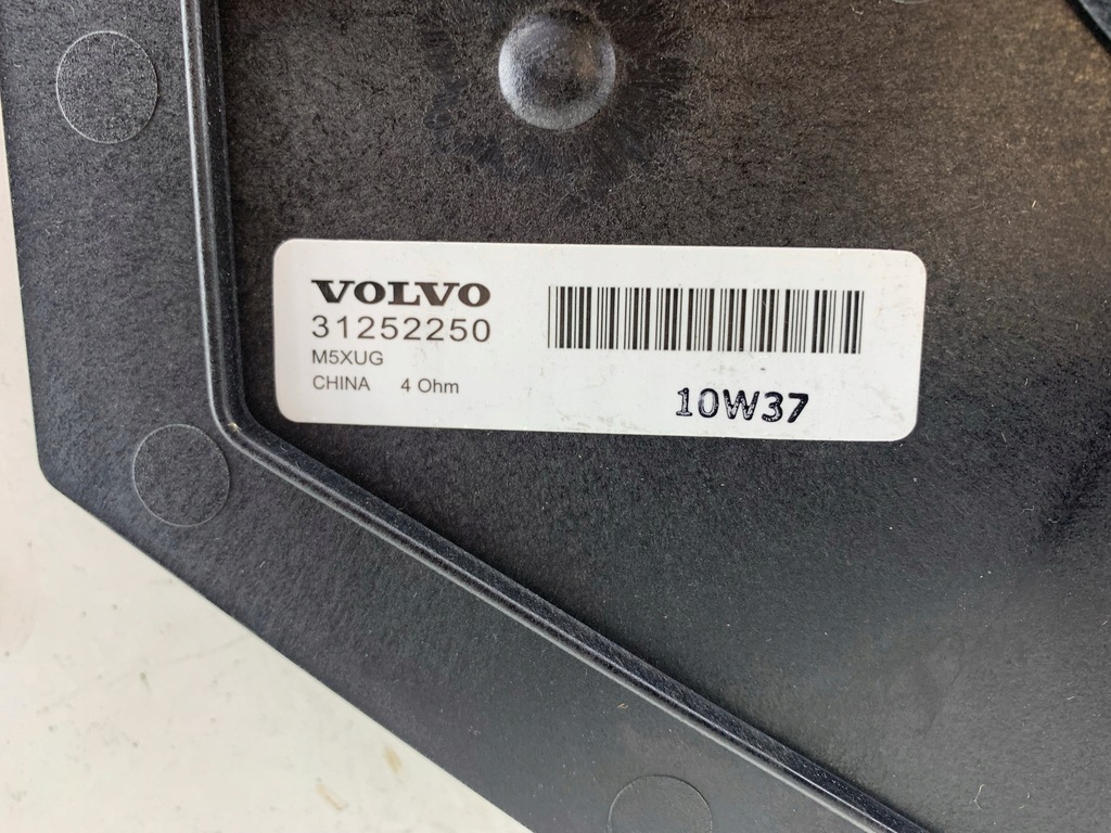 фото №3, Volvo c30 lift динамик правый задняя