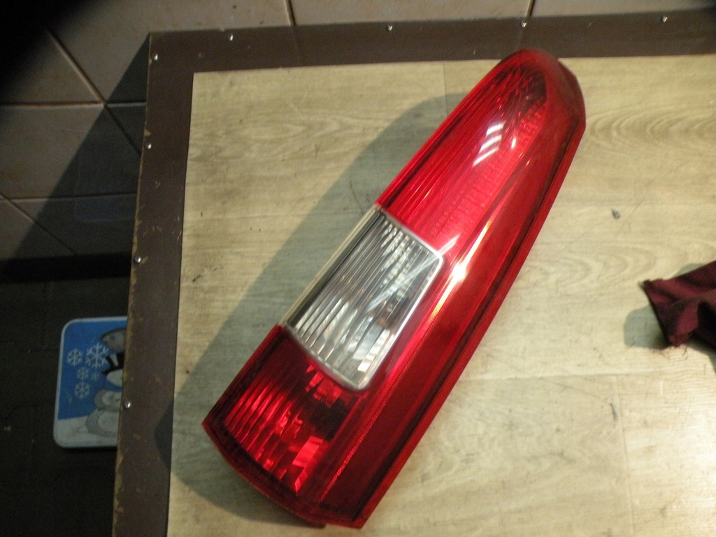 фото №1, Volvo v70 00-04 лампа задня права góra