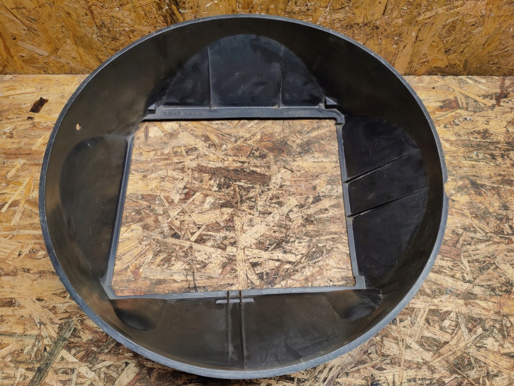 фото №1, Корпус вентилятора mercedes w124 1245050055