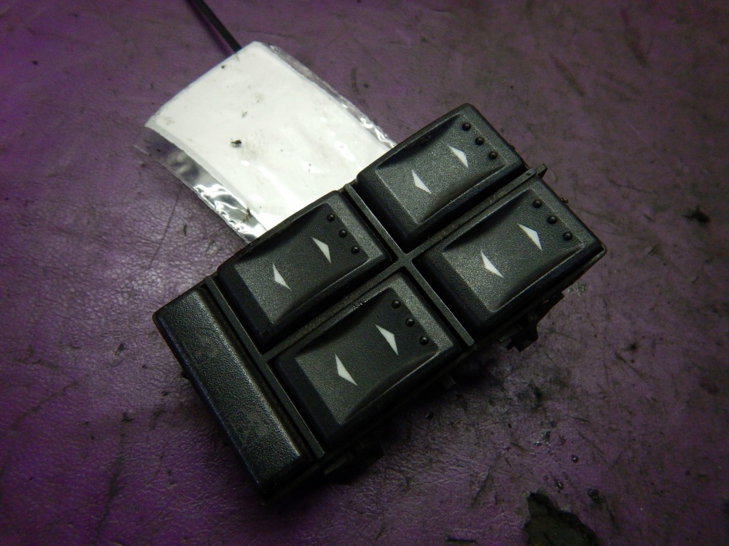 фото №1, Ford mondeo mk3 00- переключатель окон 3s7t14a132ba