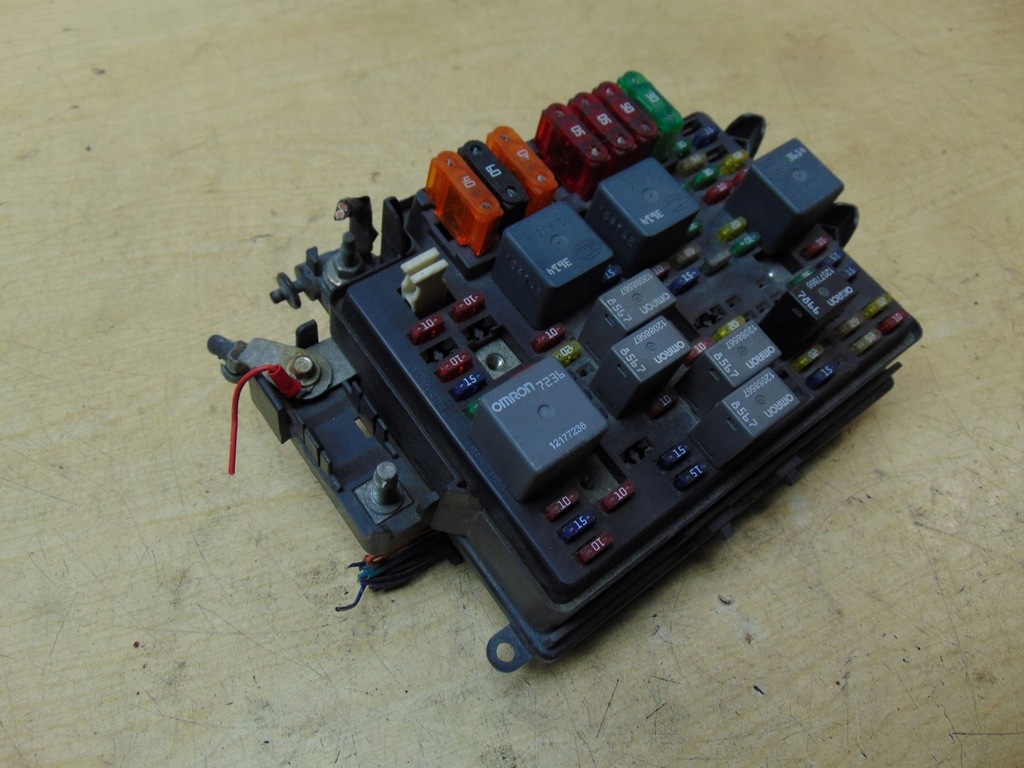 фото №11, Коробка предохранителей chevrolet tahoe 12193645-09