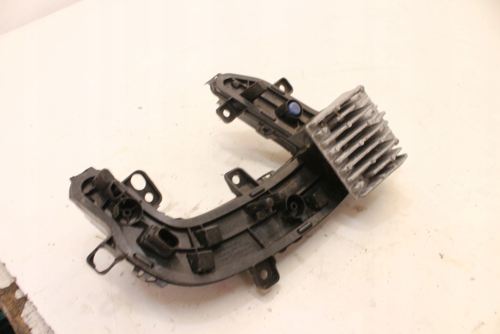 фото №8, Правий протитуманна фара led drl 12e941056e vw up lift e-up 23r.