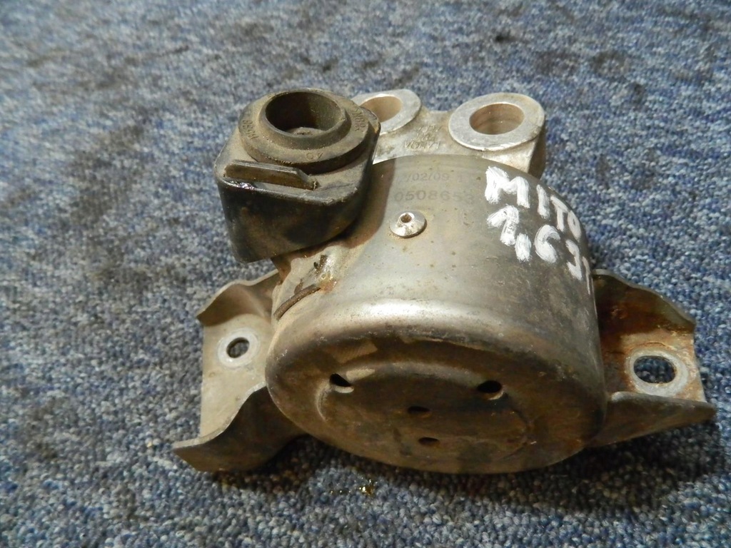 фото №1, Кронштейн подушка двигателя alfa romeo mito 1.6 jtdm