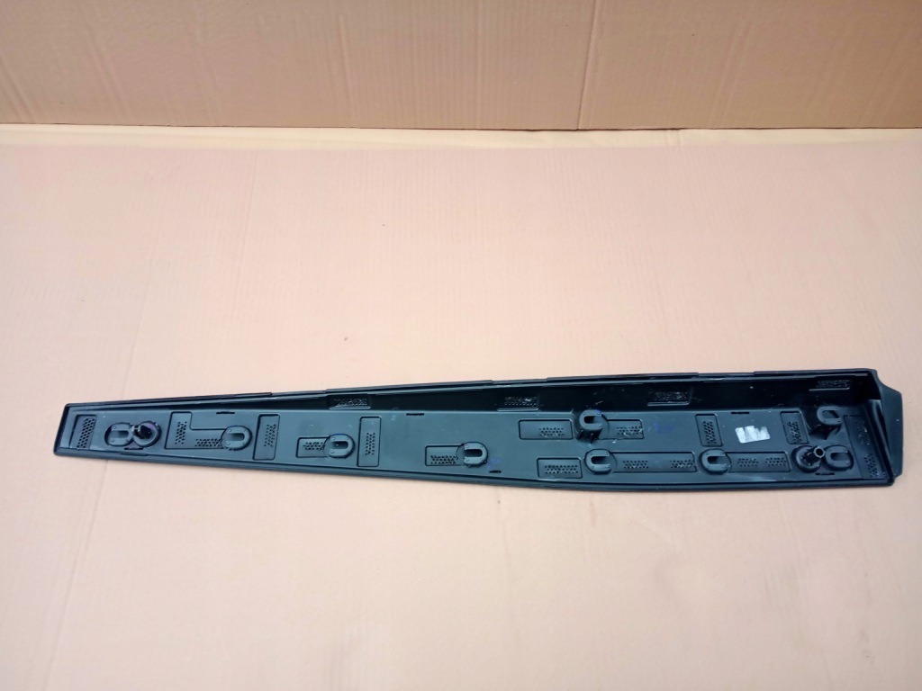 фото №4, Polestar ii правая молдинг дверь задняя 2019r