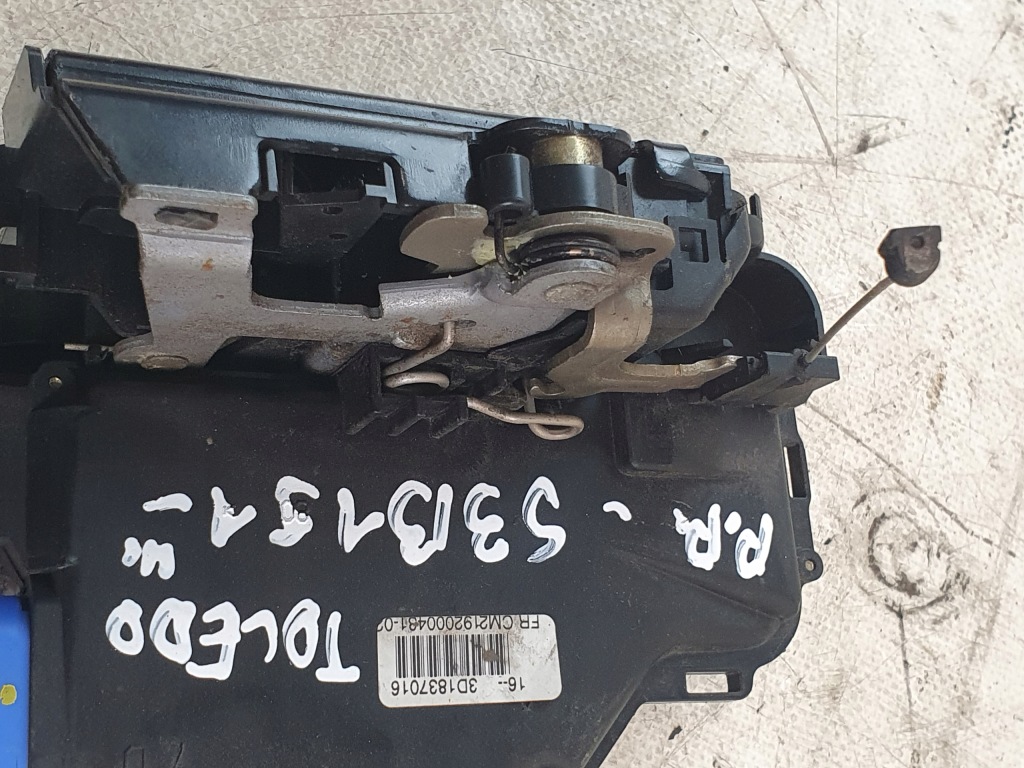 фото №10, Замок дверь правый перед оригинальный номер 3d1837016 seat toledo iii 05r.