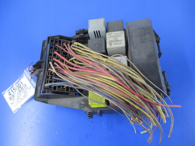 фото №1, Megane lift коробка запобіжників 7703297985