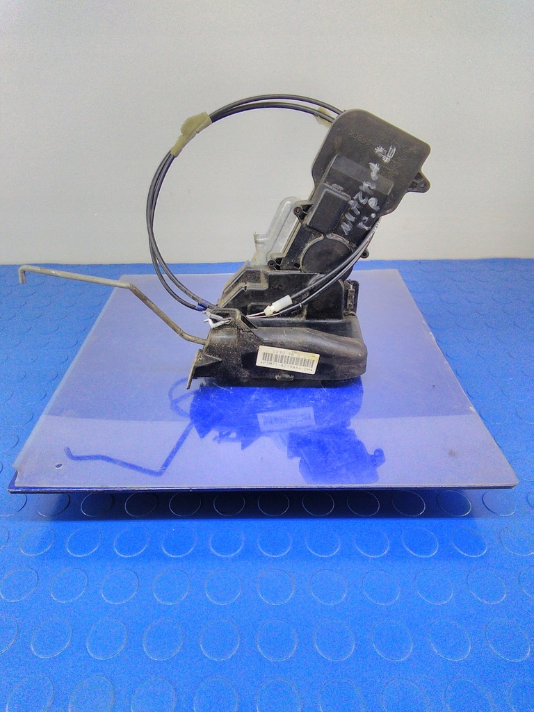 фото №1, Mazda 2 замок двері передній перед правий de9058e