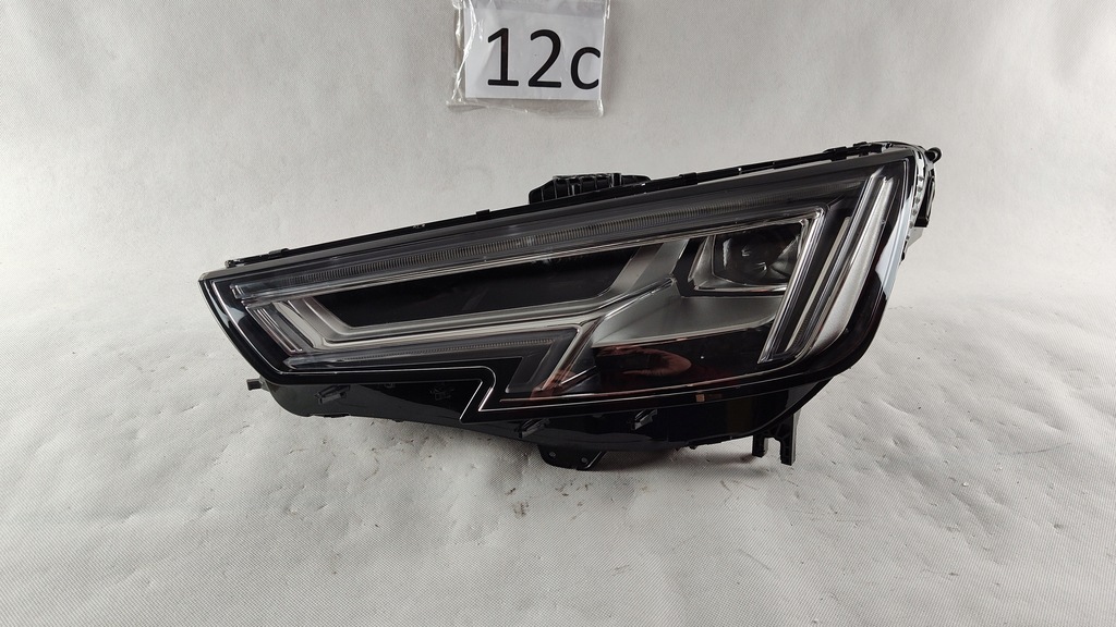 фото №1, Audi a4 b9 full led левый фара лампа левая 8w0