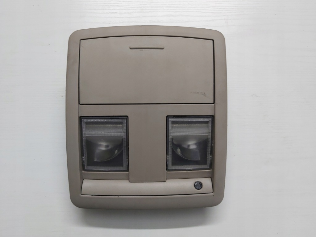 фото №1, Лампа внутренняя освещение кабины 56050131ah jeep grand cherokee wk iii