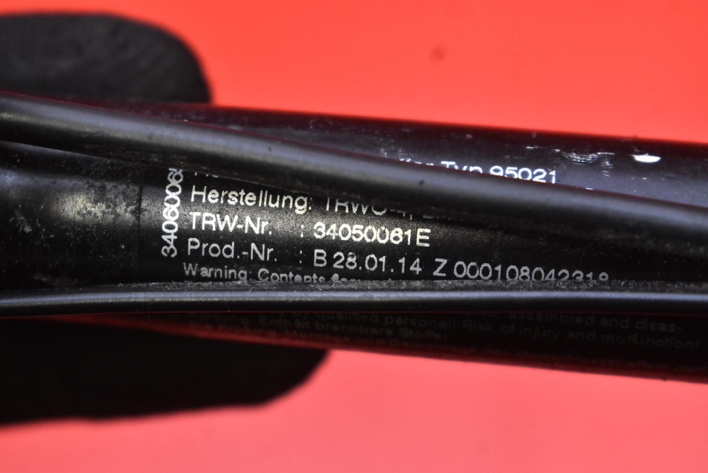 Натяжитель клипса поперечина правый  перед 7213564 bmw x1 e84 рестайлинг  12-15 Оригинал