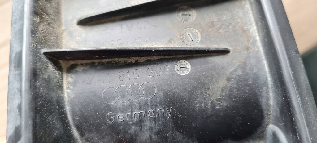 фото №7, Sq8 4m rsq8 q8 патрубок всасывающий направляющая воздуха 4m1815237 q7 4m