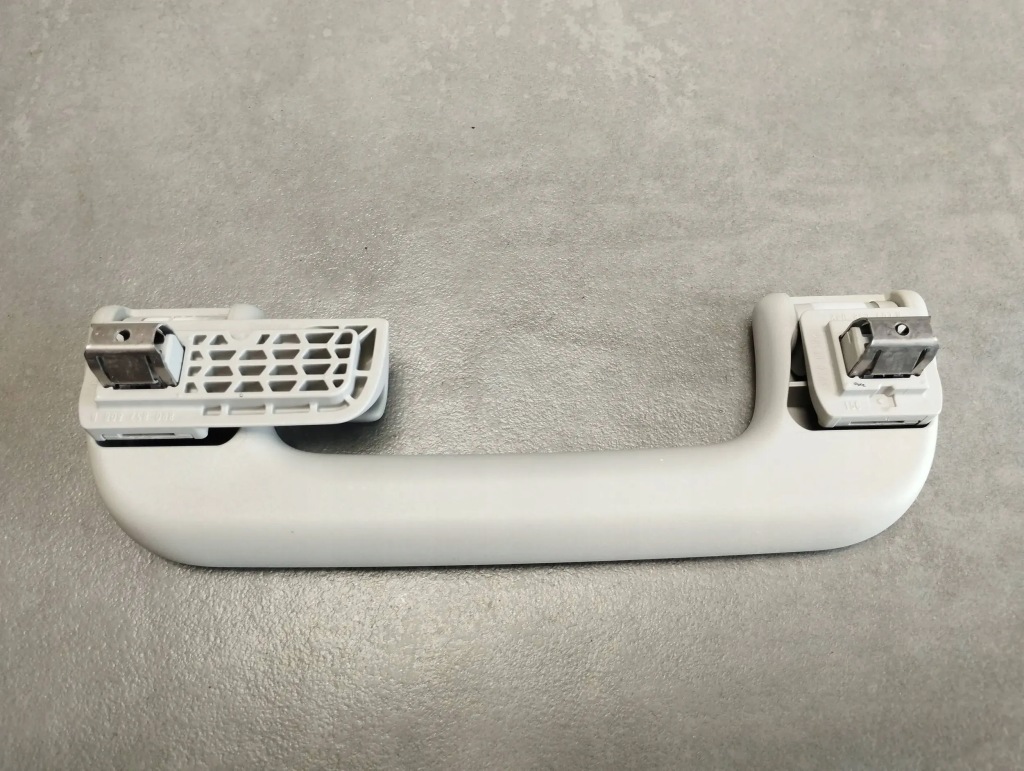 фото №2, Audi a5 sportback 8ta ручка потолочный задняя 8r0857608d