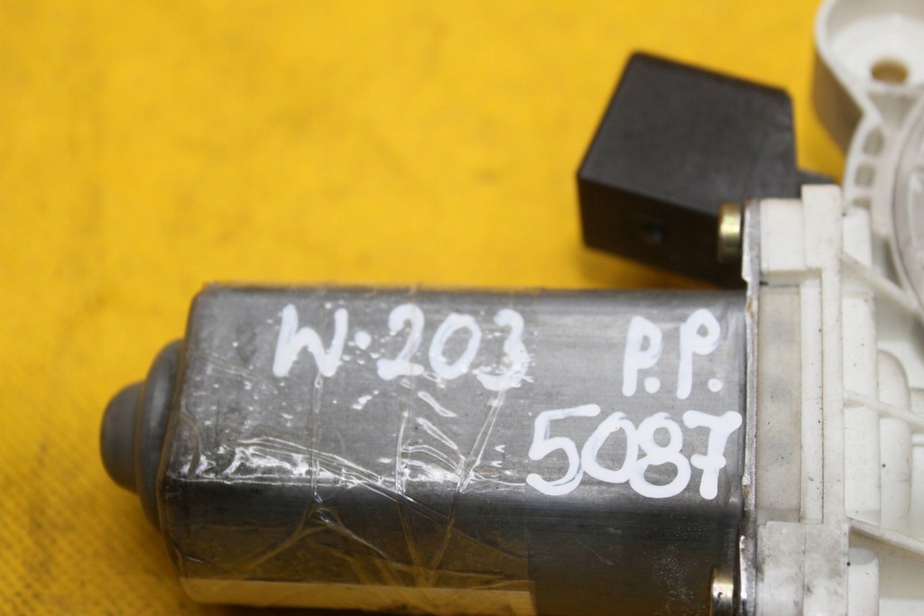 фото №7, Моторчик вікон правий перед w203 a2118201742