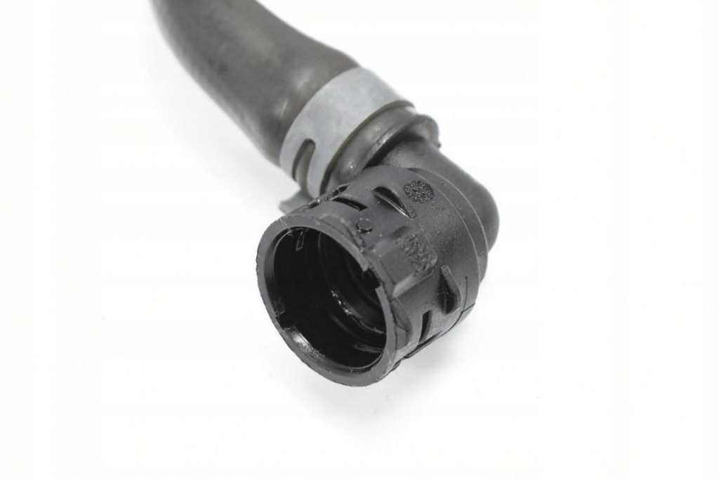 Патрубок рідина охолоджуючої vw audi seat skoda 5q0122073an оригінал Київ