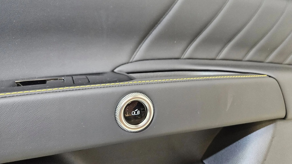 фото №15, Обивка обшивка правый кнопки maserati grecale новый оригинал