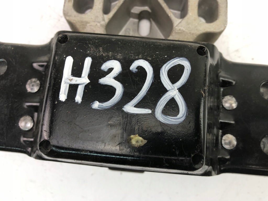 фото №8, Vw tiguan кронштейн подушка коробки 3c0199555af