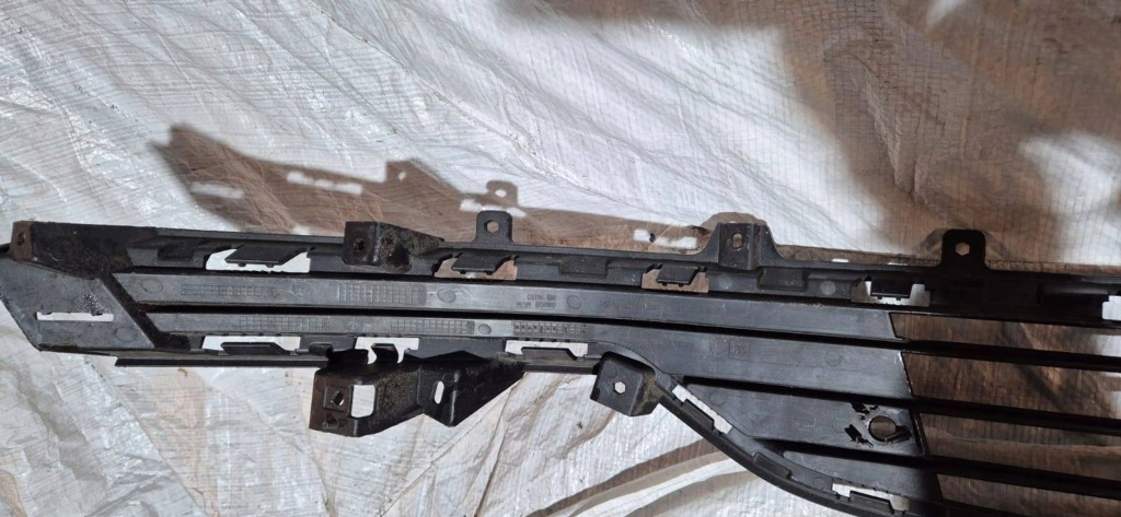 Решётка средняя бампера перед opel mokka x 16- с Разборки