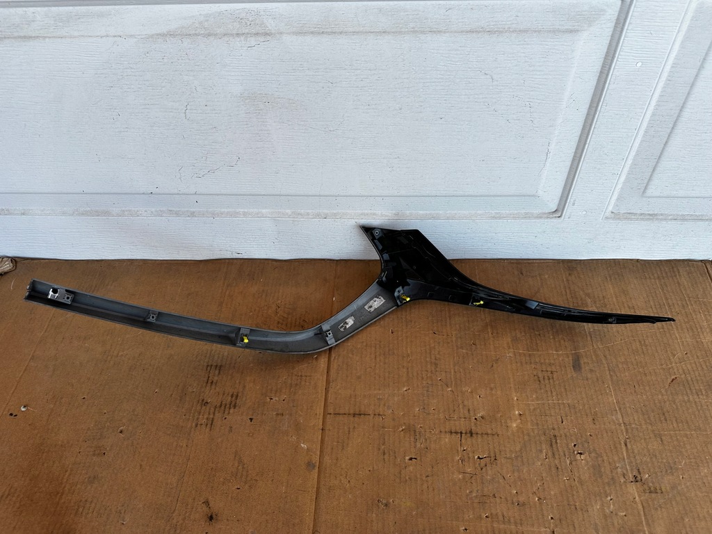 фото №7, Mazda 3 bp 2019- хром чёрный правый dekor решётка bardzo хороший sprysk