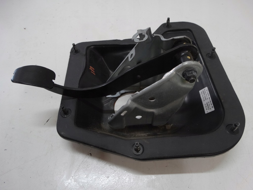 фото №8, Педаль тормоза renault trafic vivaro 8200513343