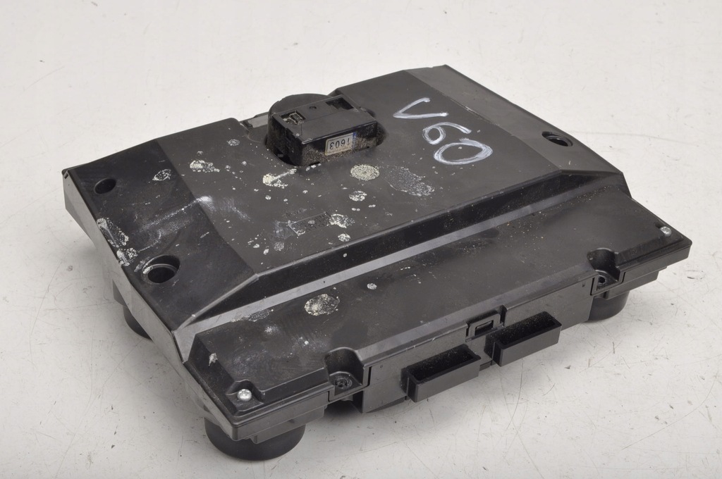 фото №8, Volvo s60 ii v60 панель перемикач кондиціонера 31443427