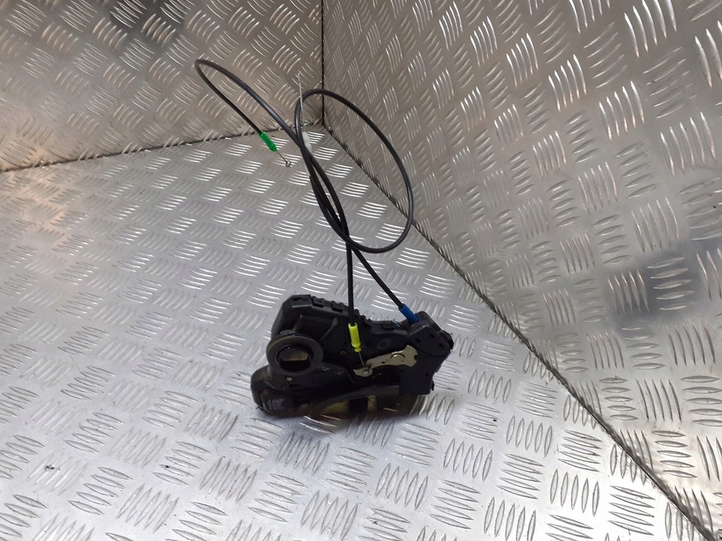 фото №1, Замок дверь левый перед toyota avensis t25