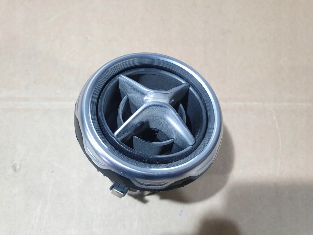 фото №12, Решітка обдув середня mercedes-benz оригінальний номер a1568300000