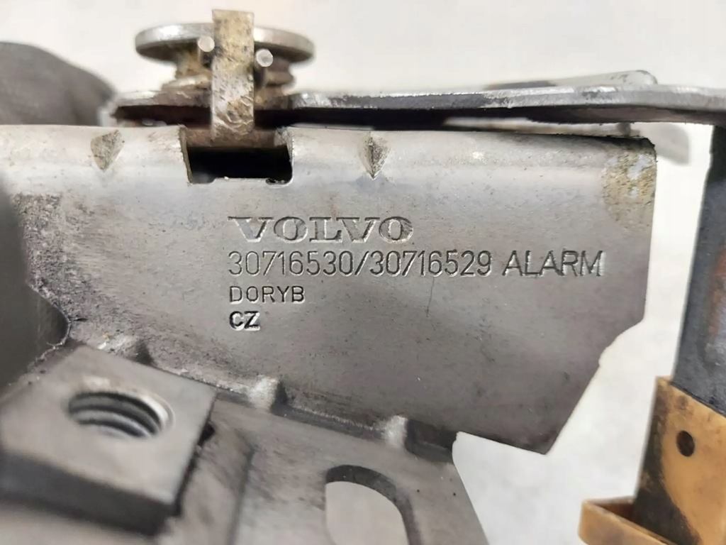 фото №6, Замок засов капот volvo s40 ii 04-07