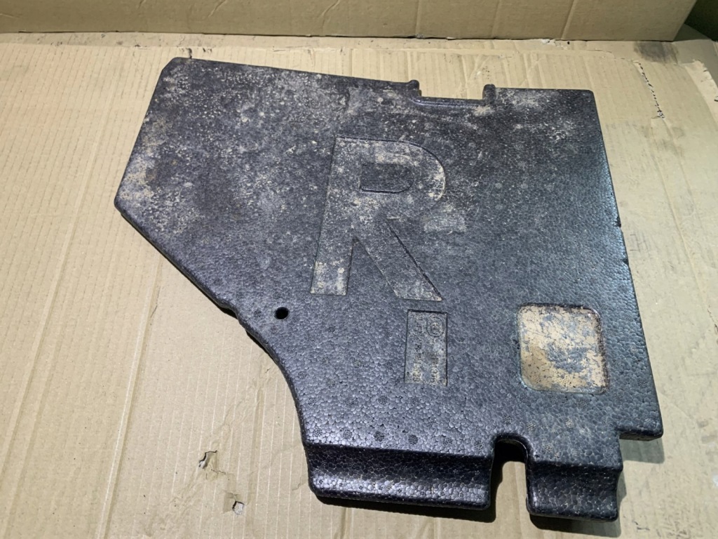 фото №1, Пенополистирол пол правый bmw x1 f48 7298938