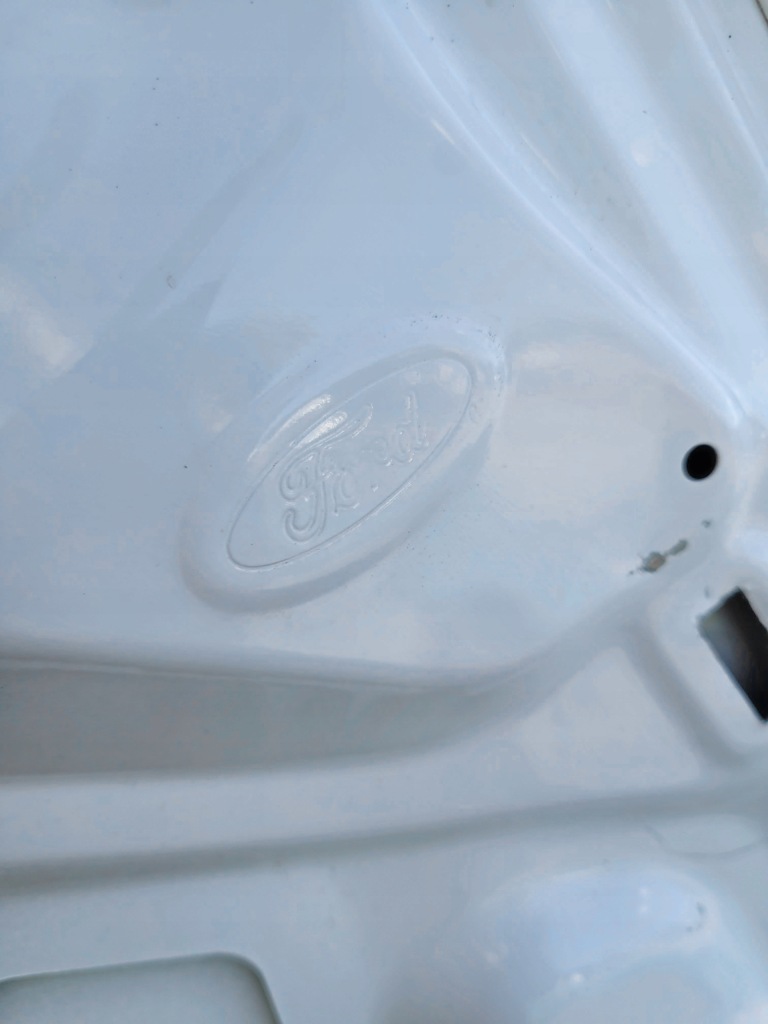 Капот ford courier 1 рестайлінг  2017-23 Доставка