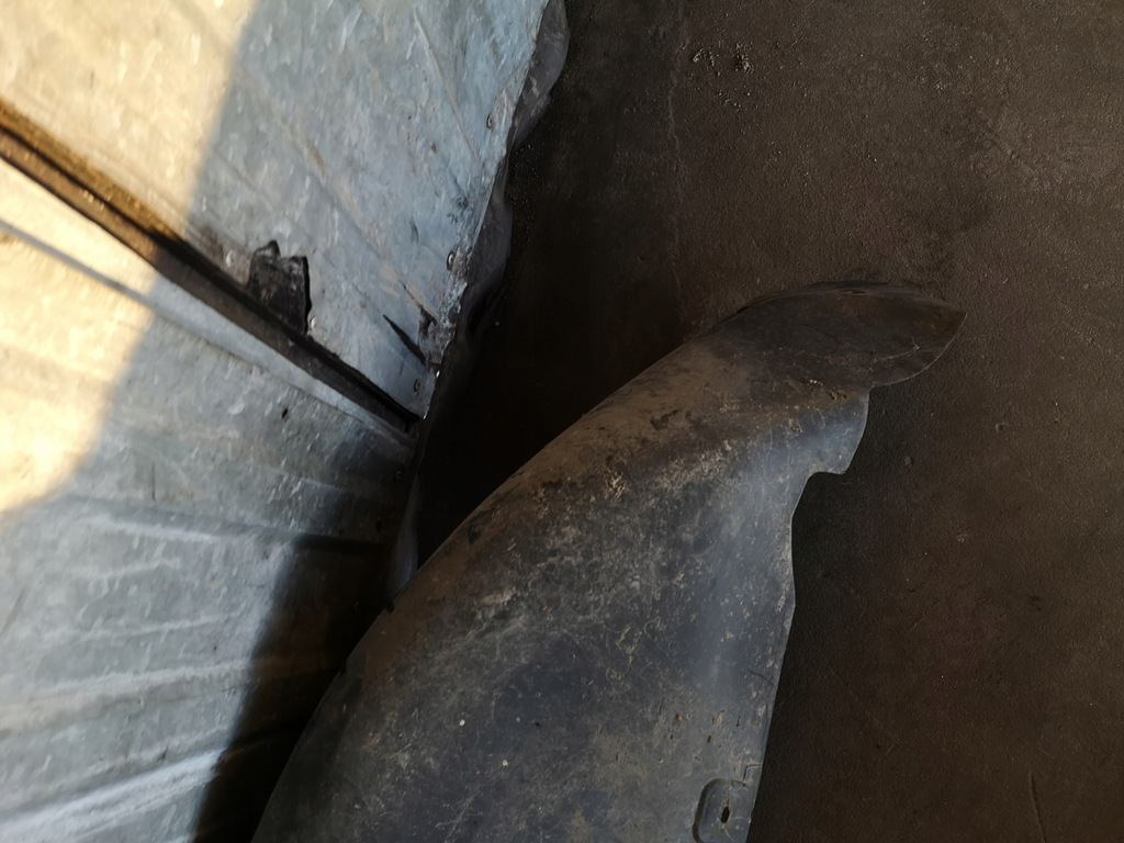 фото №8, Подкрылок правый задняя vw sharan 7m3810972