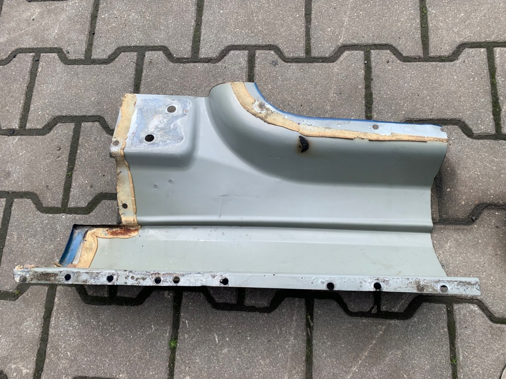 фото №3, Tesla 3 iii обшивка порог порог правый перед