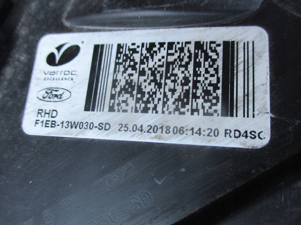 Ford focus mk3 рестайлинг  лампа передняя левая Доставка