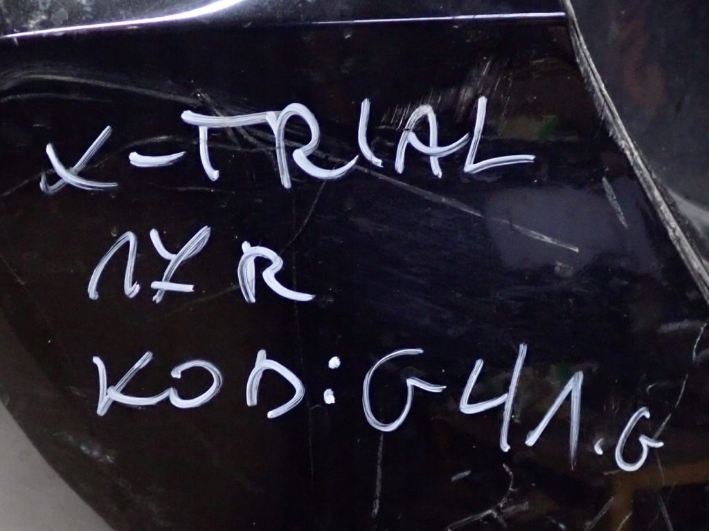 Бампер задний  задний kompletny хром nissan x-trail iii t32 4xpdc жгут Оригинал