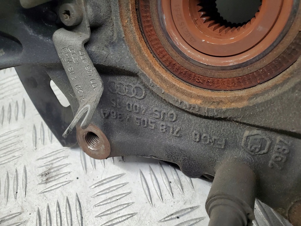 фото №7, Audi q7 4l 2015 задня сторона права ступиця колеса заднього