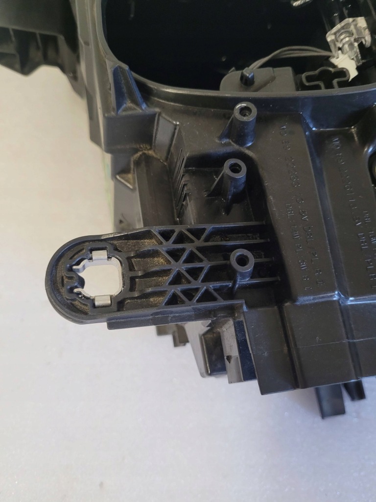 Bmw x1 f48 lci рестайлинг  фара правый  full led правая  5a01172 Киев