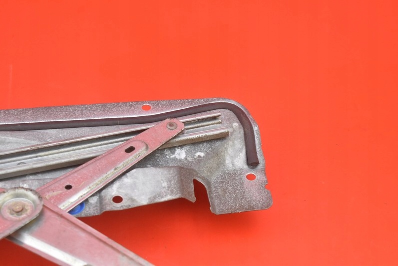 фото №10, Подъемник стекло правый перед eu 9152724 volvo xc70 1 i 96-00