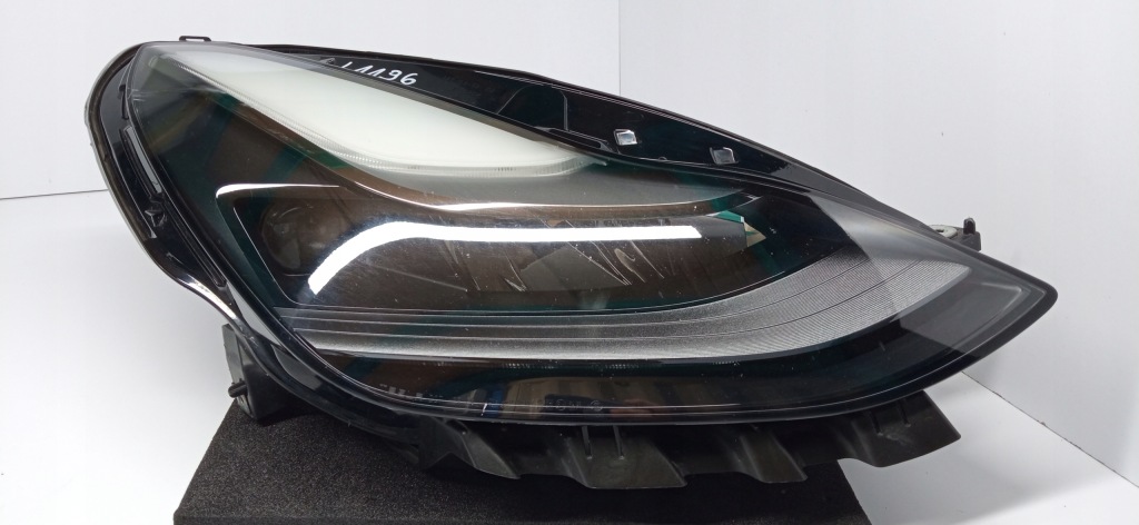 Купити Tesla model 3 y рестайлінг  20- фара перед правий full led європа  1514953-00-c