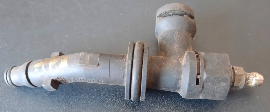 фото №1, Воздухоотводчик сцепления master ii 7700113066