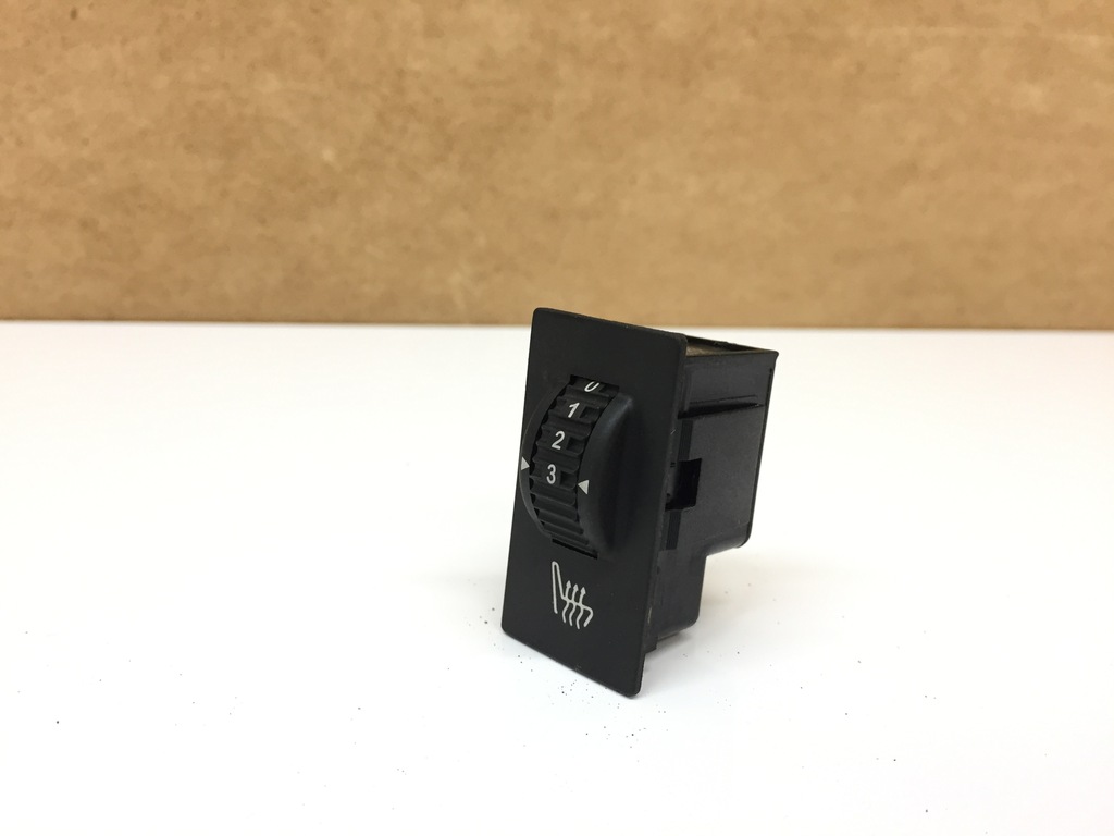 фото №1, Peugeot rifter перемикач підігрів сидіння