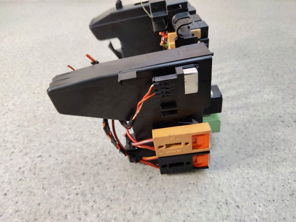 фото №6, Корпус коробка предохранителей реле audi a8 d4 4.2 tdi - 4h0907348c