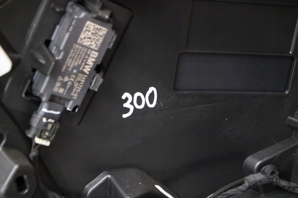 фото №13, Bmw 7 g70 i7 m-pakiet kompletny бампер перед передний 475 black sapphire