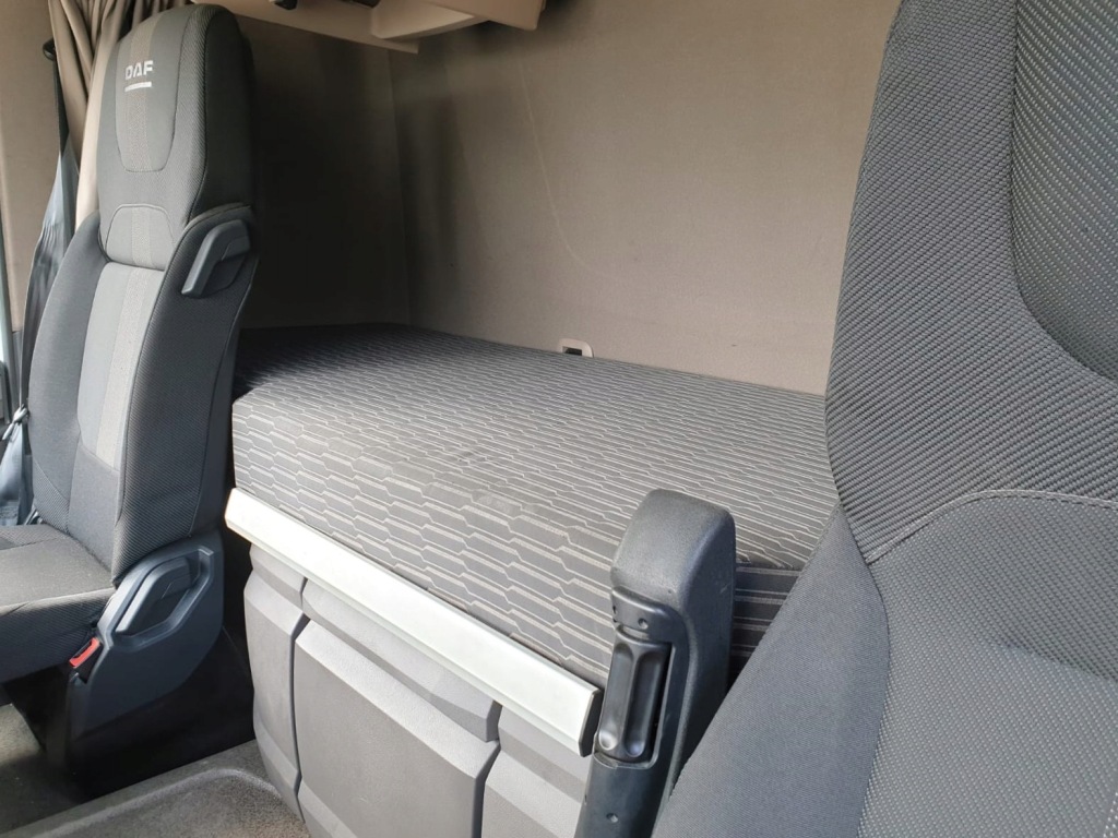 Кондиціонер габаритна дахова daf xf / xg оригінальна Доставка