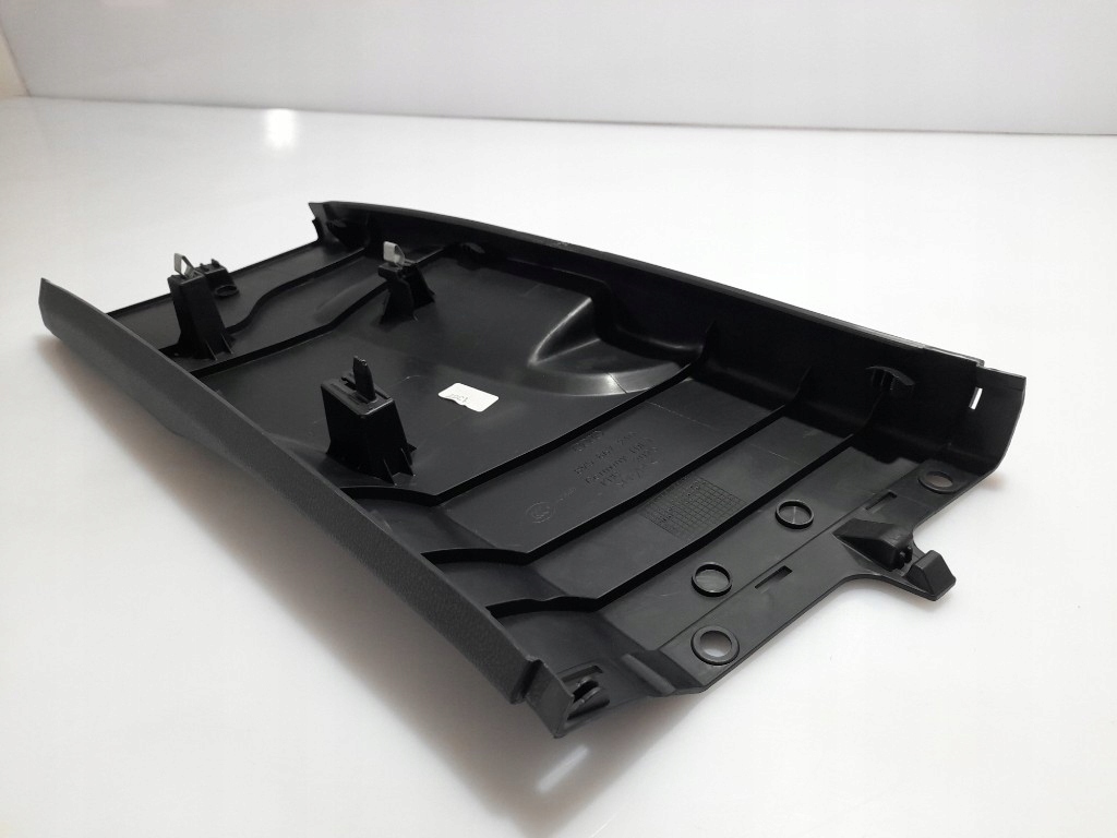 фото №9, Audi a3 8v sportback захист обшивка стійка b права нижня 8v5867240 czarna