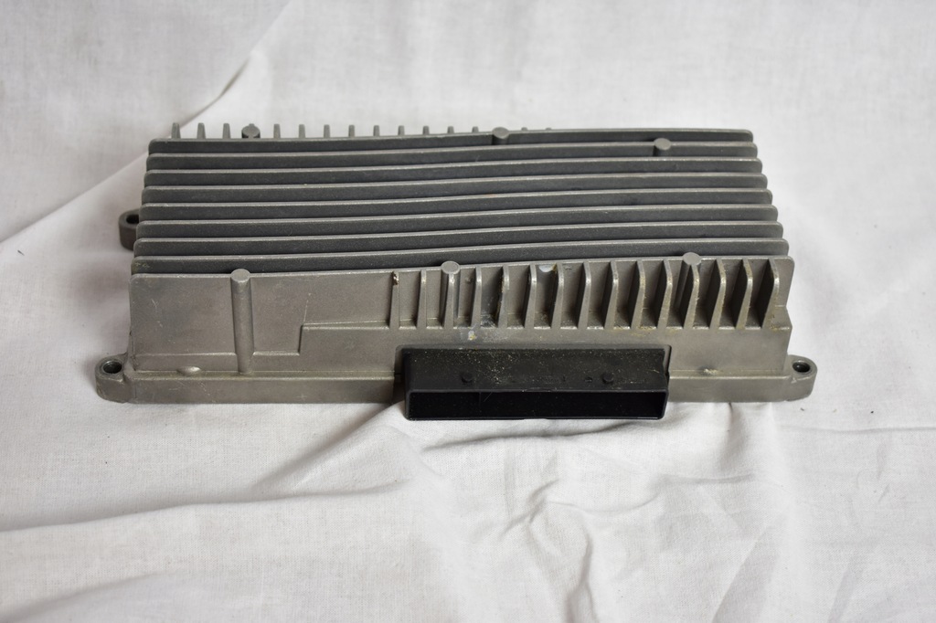 фото №1, Усилитель радио аудио audi q5 a5 a4 b8 s4