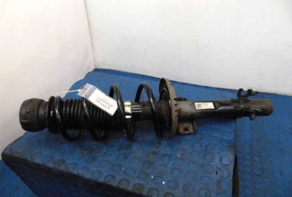 фото №1, Audi a2 1.4 16v амортизатор правий перед